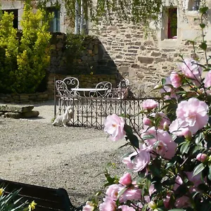  Hébergement de vacances Dinan La Priquetais France